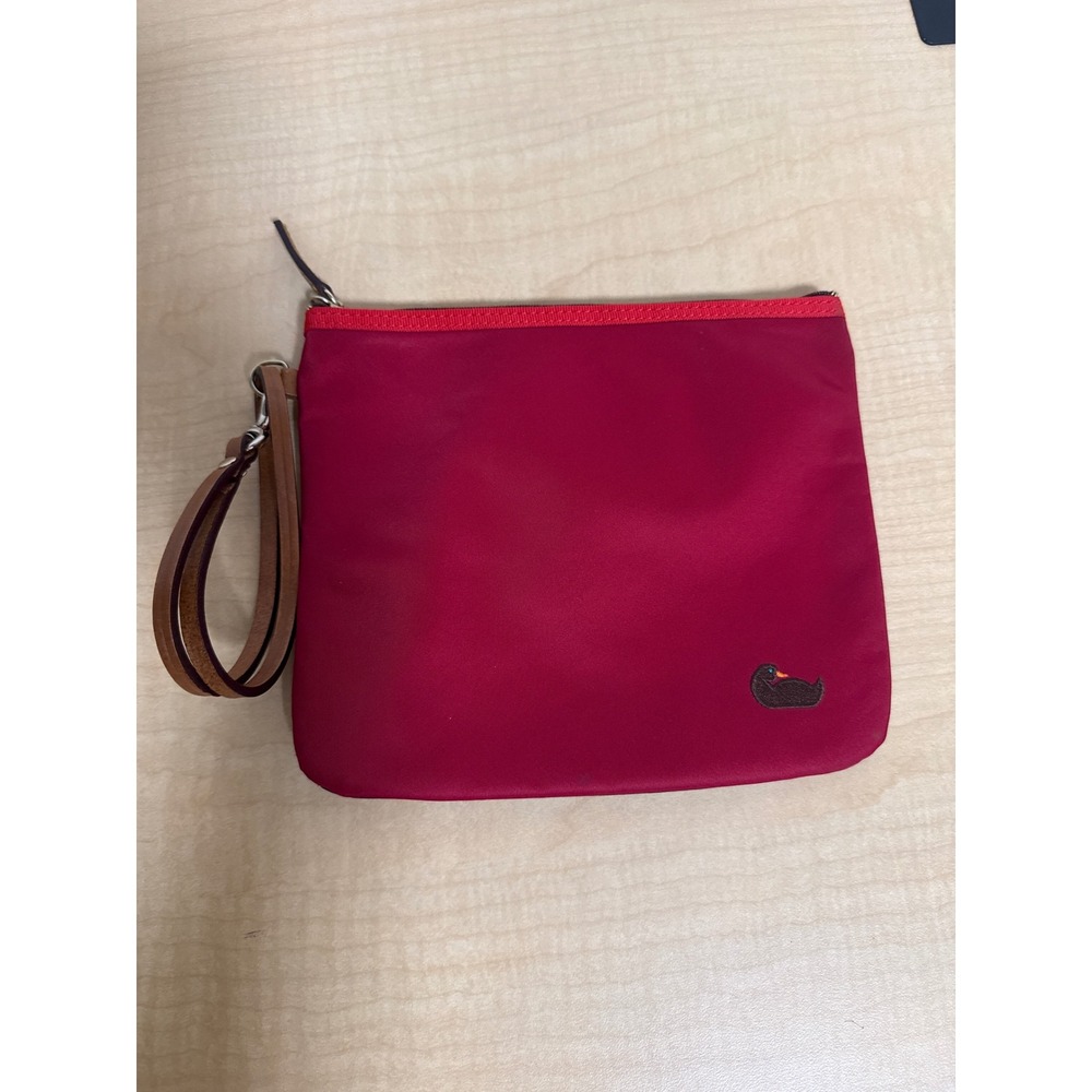 Dooney & Bourke Nylon Wristlet Pouch Red Navy Blue Reversible Duck Logo J0501152